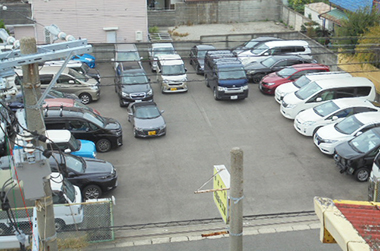 広い駐車スペース